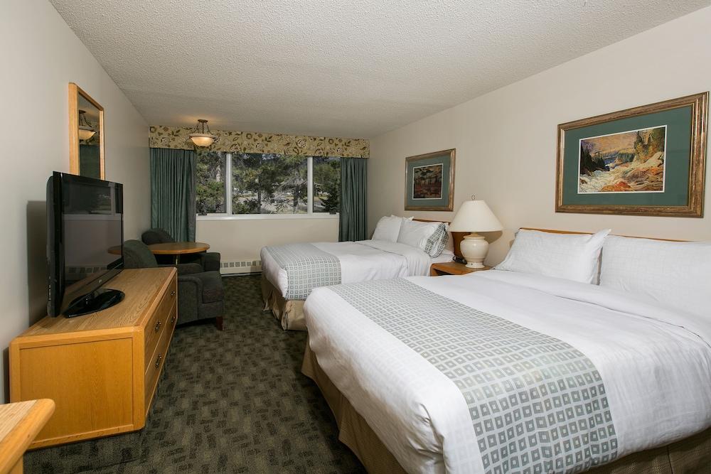 Mountaineer Lodge Lake Louise Exterior foto